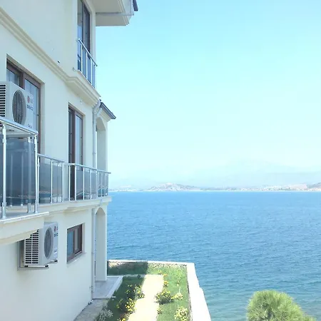 Sovalye Island فيلة *